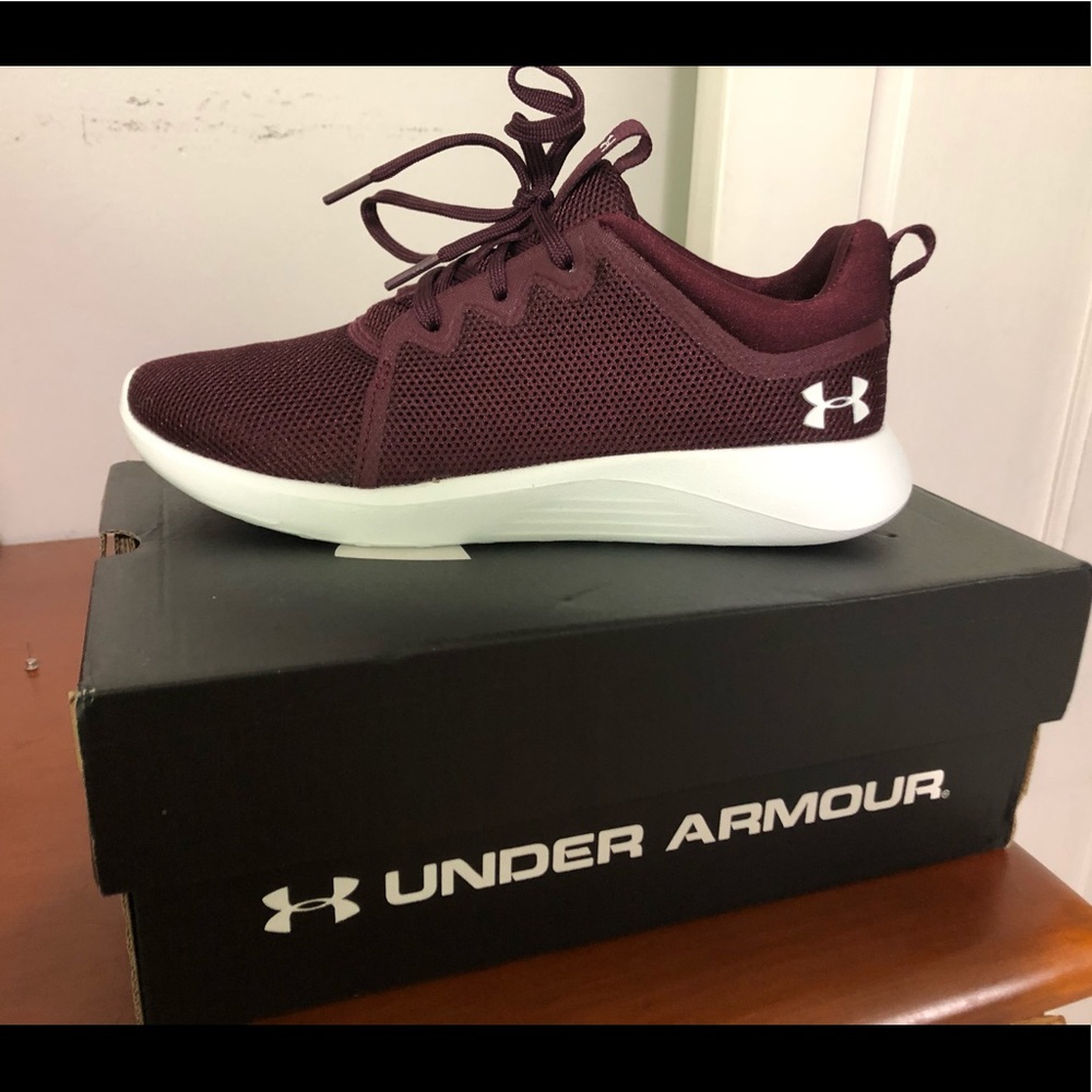 NIB Under Armour Sneakers!